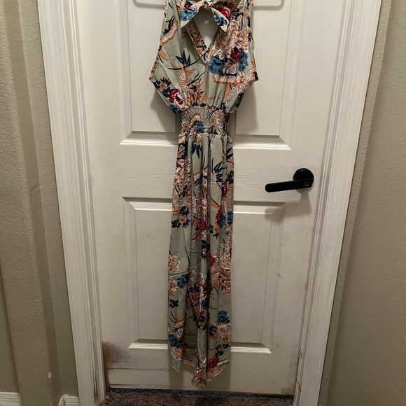 Sleeveless High Low Slit Floral Dress - Picture 2 of 4